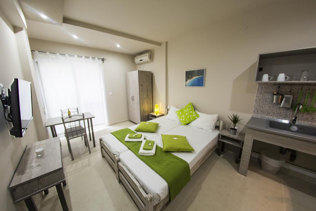Zonita Guest House Nea Plagia Esterno foto